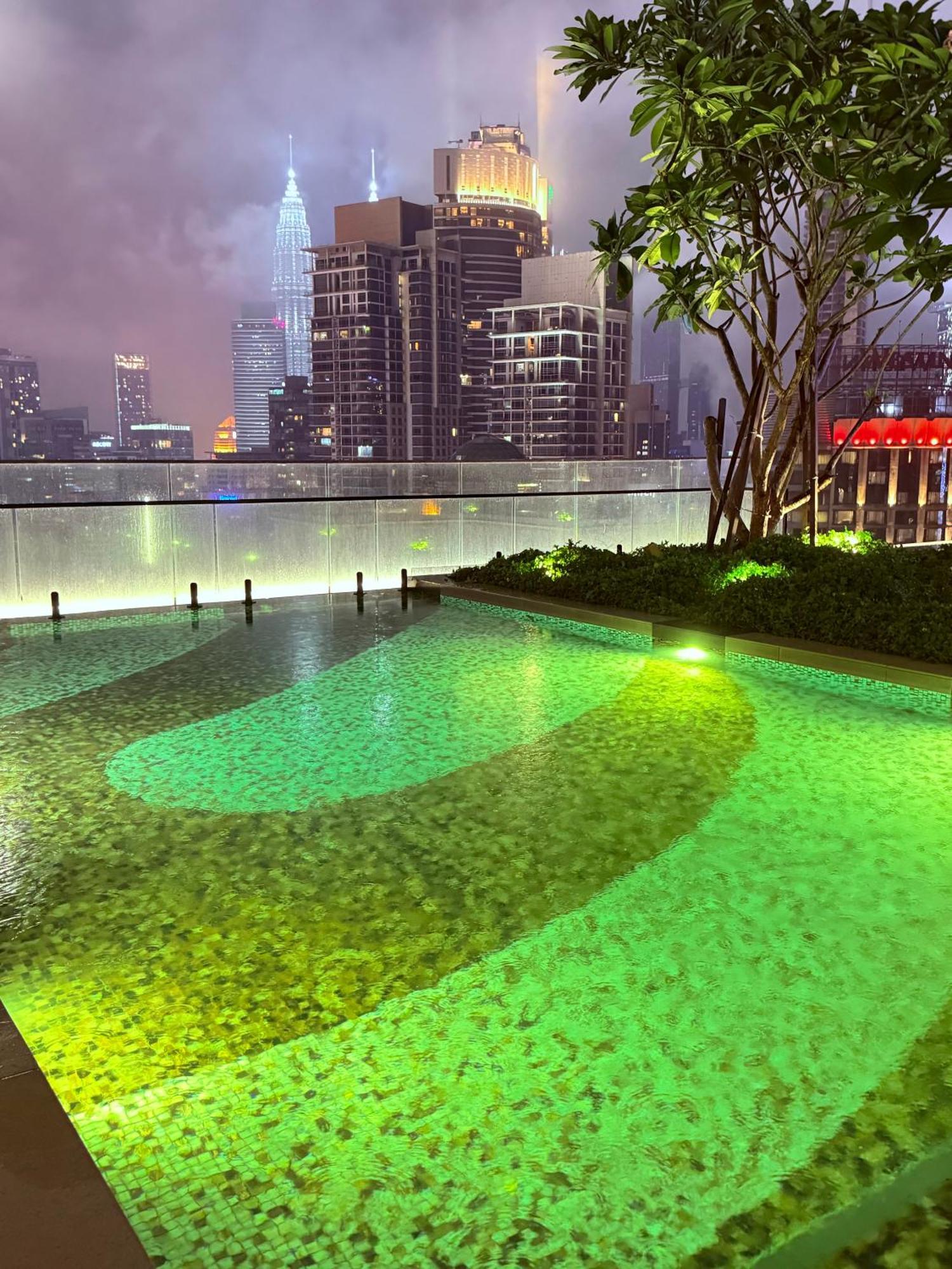 Maxx Royal Axon Bukit Bintang Apartamento Kuala Lumpur Exterior foto